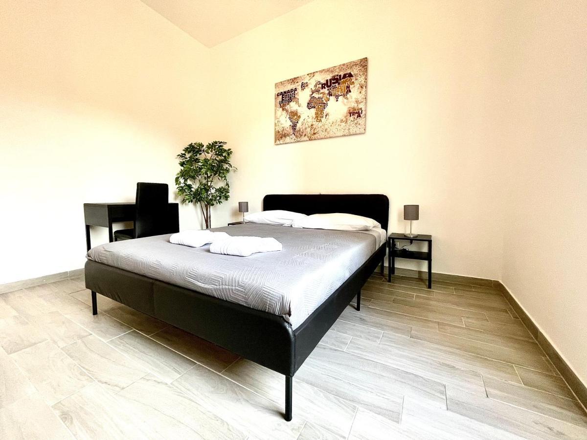 Colosseum Guest House โรม ภายนอก รูปภาพ