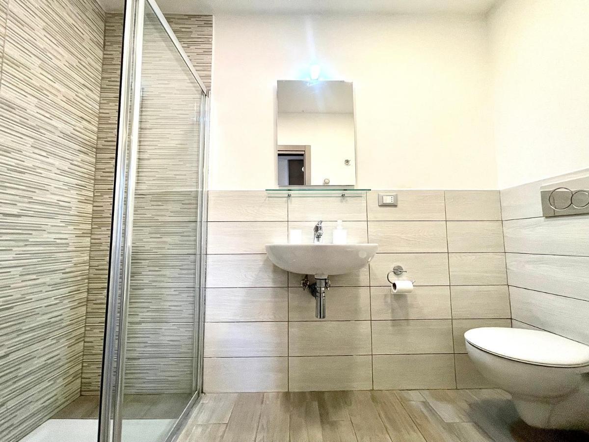 Colosseum Guest House โรม ภายนอก รูปภาพ