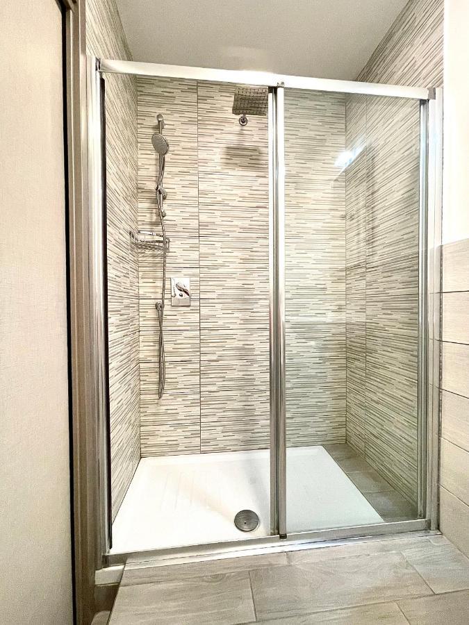 Colosseum Guest House โรม ภายนอก รูปภาพ