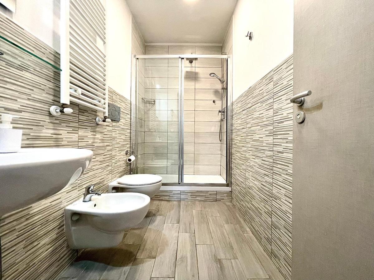 Colosseum Guest House โรม ภายนอก รูปภาพ